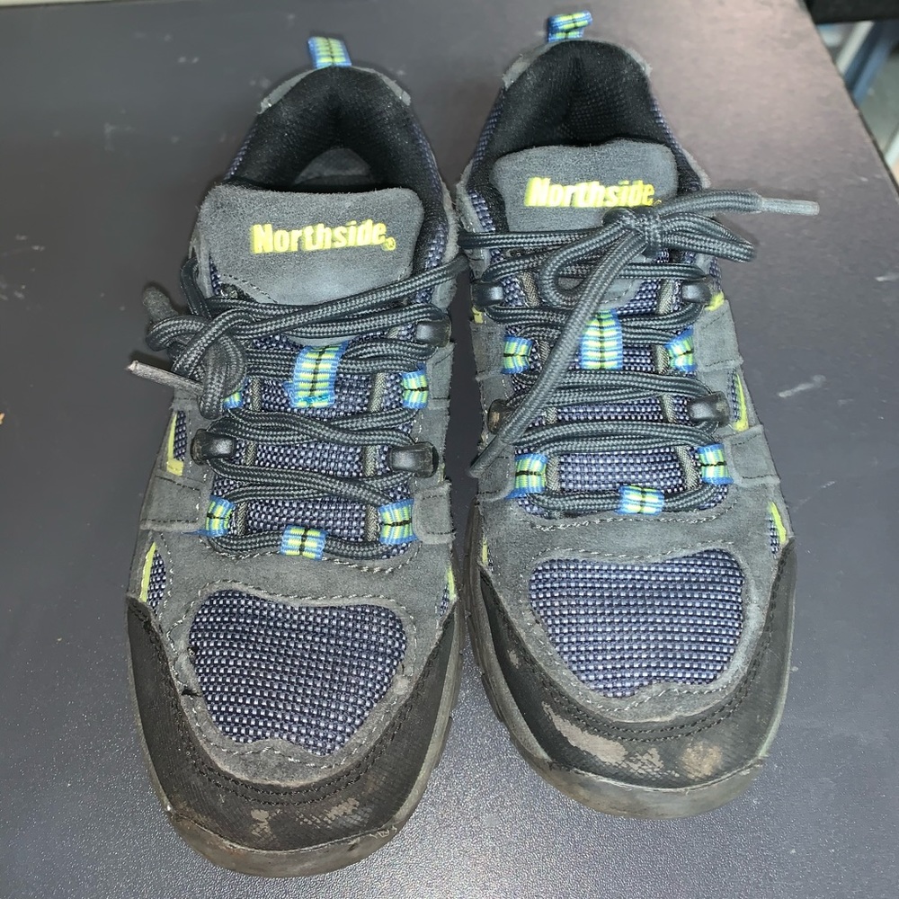Boys winter/hiking shoes